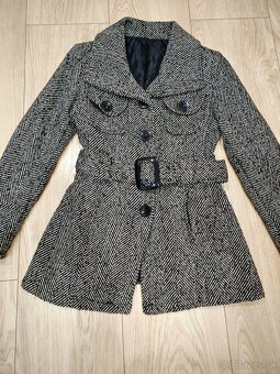 Dámsky elegantný kabát s opaskom - 2