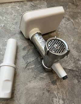 Mlynček Bosch mum 2-4 na kuchynský robot - 2