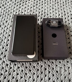 Samsung Galaxy S10 5G 256GB Black - 2