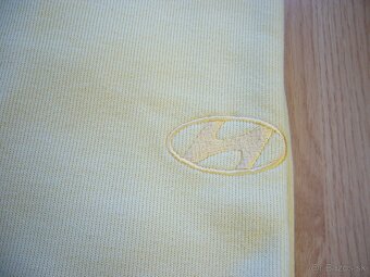 sveter McForsum Hyundai - 2