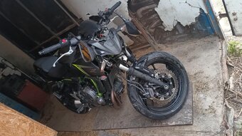 Predám Kawasaki z650 na náhradné diely - 2