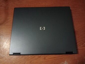predám notebook HP COMPAQ NC6120 , WINDOWS 7. - 2