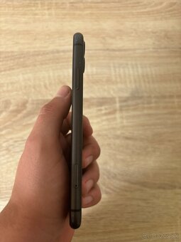 iPhone 11 black 64gb - 2
