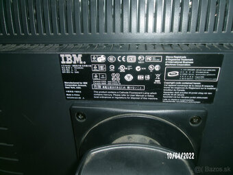 Predam monitory 1600x1200 4:3 - 2