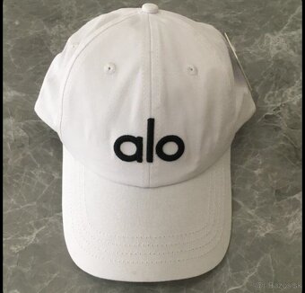 🧢✨ ALO YOGA ŠILTOVKA – CLEAN LOOK, STRONG VIBE ⚪🖤 - 2