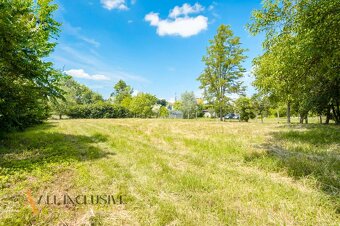 ALL INCLUSIVE | NA PREDAJ STAVEBNÝ POZEMOK (1272 M²),KYNCEĽO - 2