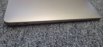 MacBook Air 13″ (2018) – Space Grey | 8 GB RAM | 250 GB SSD - 2