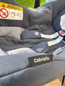 Maxi cosi Cabriofix+ izofix Familyfix + prislusenstvo - 2