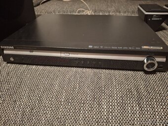 Predám domace kino Samsung ht q20 - 2