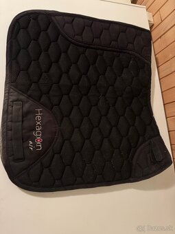 Podsedlovka Hexagon air drezurna - 2