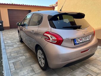 Predám Peugeot 208 automat - 2