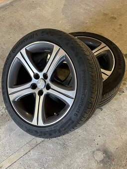 R18 235/45 Pegueot - 2