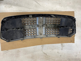 Dodge RAM 1500 predna maska - 2