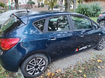 Opel astra j benzín 1,4 predam - 2
