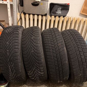 Zimne kolesa 195/65r15 - 2