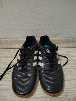 Halové topánky Adidas - 2