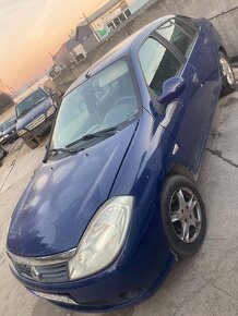 Rozpredam na diely Renault Thalia 1.2 55kw rok výroby 2008 - 2
