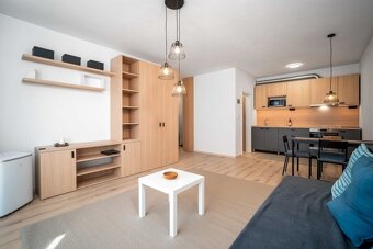 Rínok Rača nová garsónka 40m2 + balkón, s parkovaním - 2