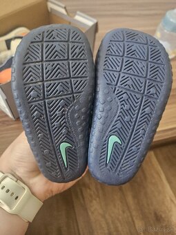 Nike sandálky - 2