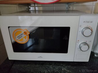 Predám málo používanú mikrovlnnu ruru - 2