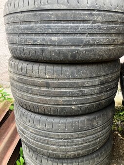 Nokian 255/45R19 - 2