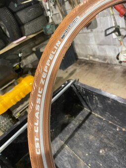 plášte CST Zeppelin Tyre 700 x 40 - 2