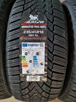 Zimné 235/45R18 - 2