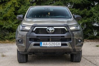 Toyota Hilux DC 2.8 I D-4D Invincible 4x4 A/T - 2