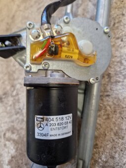 Mechanizmus a motorček stieračov Mercedes Benz C W203 - 2