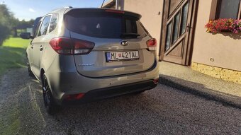 Kia carens - 2