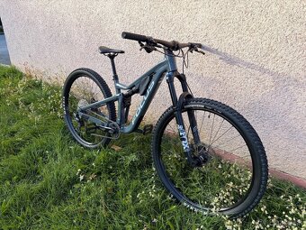 Predám celoodpružený horský bike Focus THRON 6.8 2023 29“ - 2