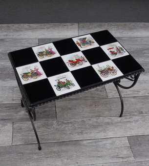 Stolík malý – glazovaná keramika a kované železo. - 2