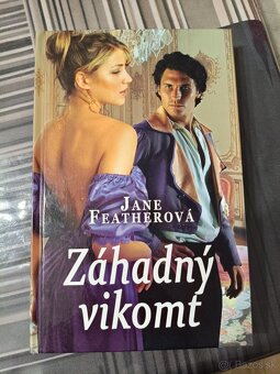 Larková, Gaffneyová, Featherová, Grantová, Joyce,Thomasová, - 2