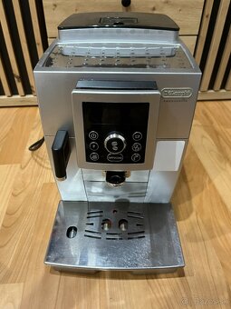 Predám kapsulový kávovar DeLonghi ECAM - 2