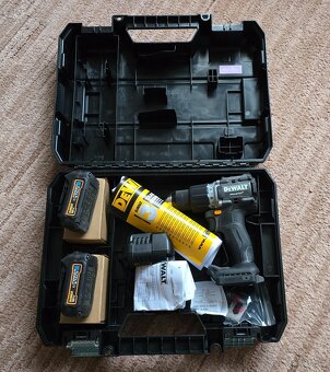 Akuvrtacka/skrutkovac DeWalt McLaren F1Team edition v zaruke - 2