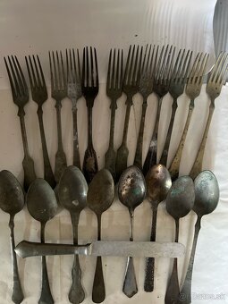 Vydličky a lyzice 20 kusov retro cena spolu 12€ - 2