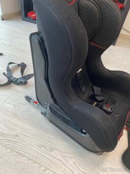 Predám autosedačku Ferrari Isofix 9-18kg - 2