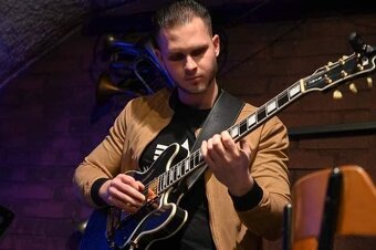 GITARISTA HĽADÁ (EVENTOVÚ) KAPELU - 2