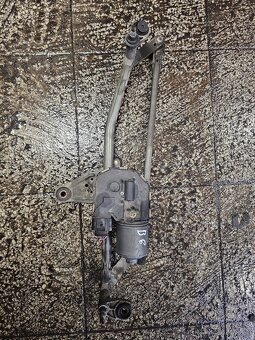 Motorček stieračov passat b6 - 2