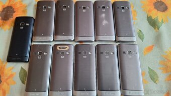 Samsung GT-S5611 - 2