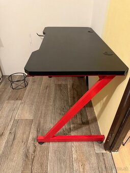 Predám Herný písací stôl RACER - 2