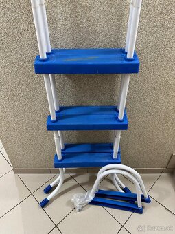 Rebrík do bazéna - 2