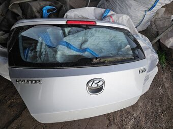 Hyundai i30 r.2008 rôzne diely. - 2