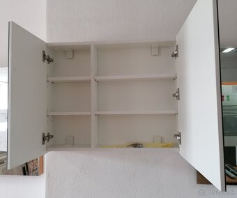Zrkadlová skrinka - 2