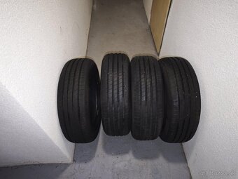 Predám pneu - 2