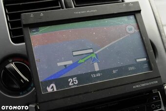 Auto pre vozičkárov s rampou s ručným ovládaním - 2