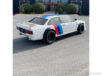 BMW E30 325i race car - 2
