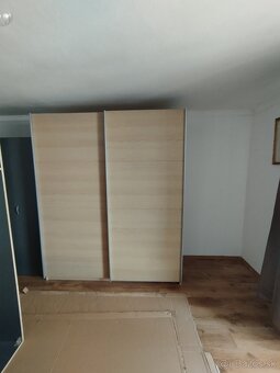 Šatníková skriňa - 2