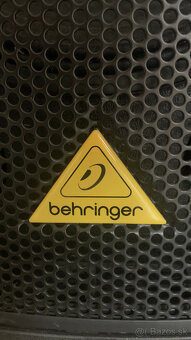 Behringer na EUROLIVE B1500D PRO aktívny subwoofer. - 2