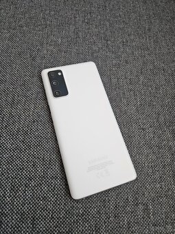 Samsung Galaxy S20 FE - 2